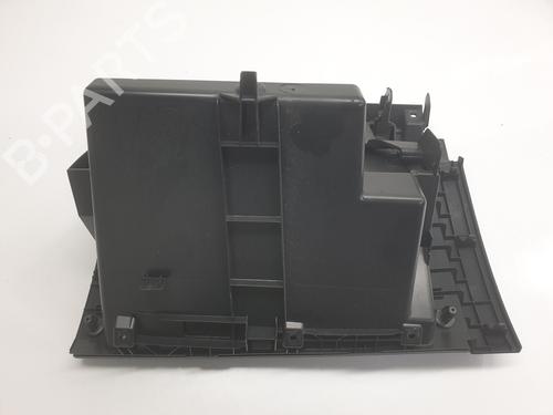 Glove box SEAT IBIZA V (KJ1, KJG) 1.0 TSI | BP31264748C95