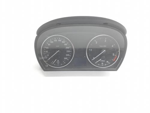 Used Instrument cluster BMW X1 (E84) sDrive 18 d (143 hp) 22900964