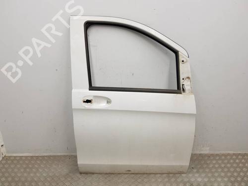 Used Right front door Right front door 39070056 39070056