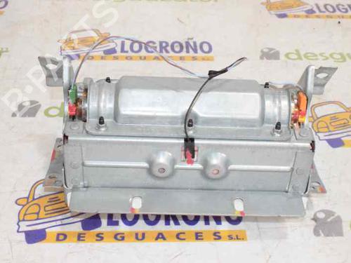 Used Passenger airbag RENAULT CLIO III (BR0/1, CR0/1) 2.0 16V Sport (CR0N, CR1P) (197 hp) 10258182