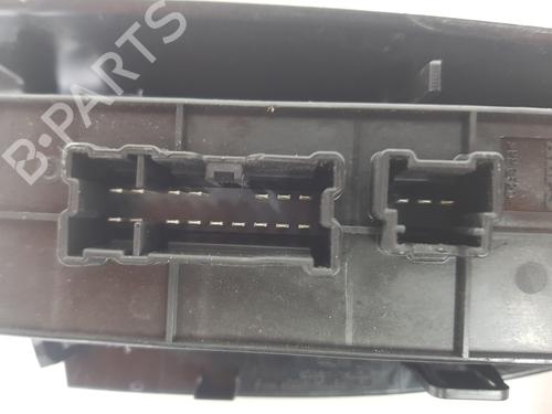 Left front window switch NISSAN JUKE (F15)  | BP29616990I27 