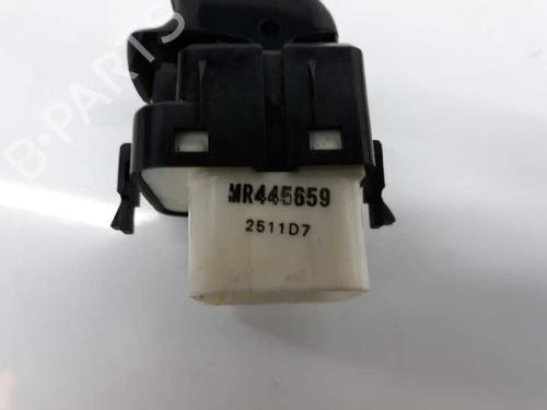 Right rear window switch MITSUBISHI PAJERO III (V7_W, V6_W) 3.2 Di-D (V68W, V78W) | BP6597483I28 