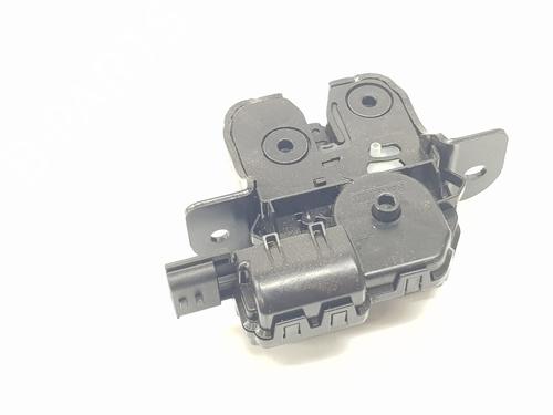 tailgate-lock-renault-arkana-i-lcm_-ldn_-2019-33187064 main image