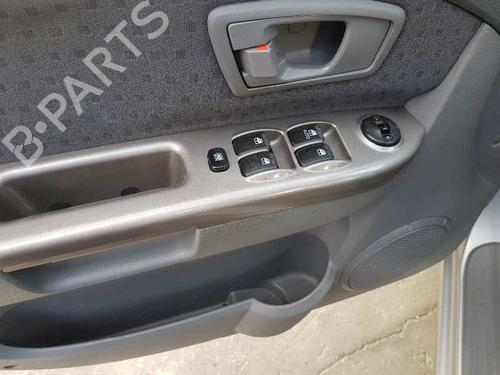 Fuse box KIA CARENS II MPV (FJ) 2.0 CRDi | BP6045776E1 