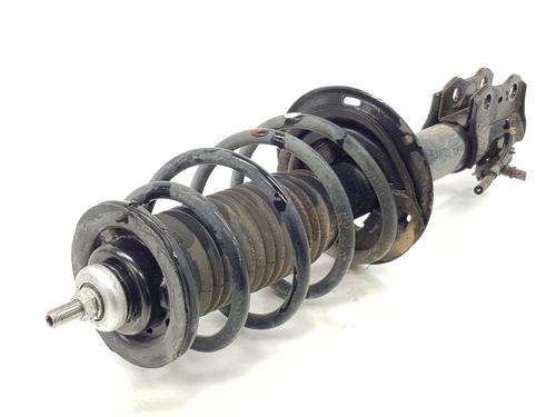 Right front shock absorber TOYOTA YARIS (_P13_) 1.5 Hybrid (NHP130_) | BP24662195M17 