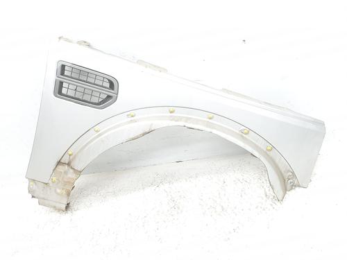 Used Right front fenders LAND ROVER DISCOVERY III (L319) 2.7 TD 4x4 (190 hp) 9278993