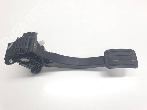 Used Pedal Pedal PEUGEOT 3008 II SUV (MC_, MR_, MJ_, M4_) Hybrid 180 (M4DGLU) (179 hp) 40155603 40155603