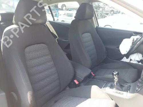 Fensterheberschalter links hinten VW PASSAT B6 (3C2) 2.0 TDI | BP15415021I29 