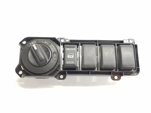 Used Switch NISSAN NAVARA NP300 (D40) [2004-2025]  29311688