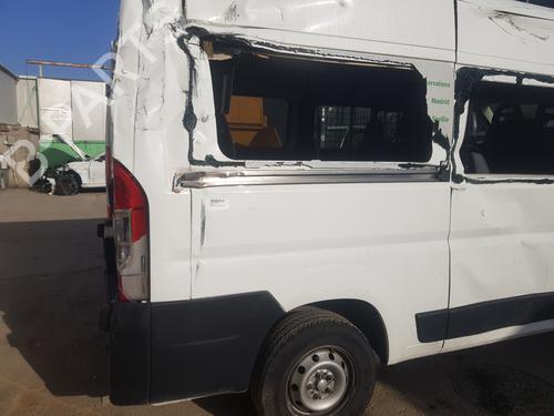 Kabinelys PEUGEOT BOXER Bus 2.2 BlueHDi 140 | BP32679565I8 