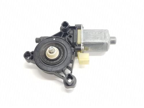 Left front window motor SKODA KAROQ (NU7, ND7) | BP38936104E21 - Image 3