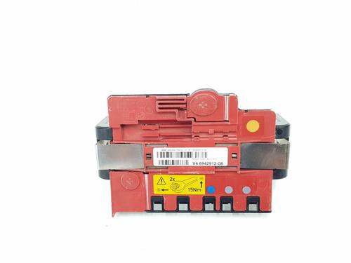 Used Fuse box Fuse box 38472669 38472669