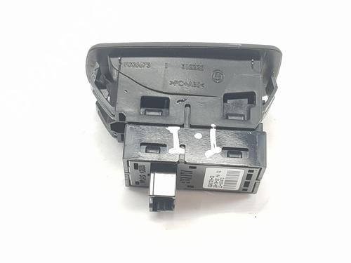 Switch BMW 2 Active Tourer (F45) 218 d | BP15126969I30 