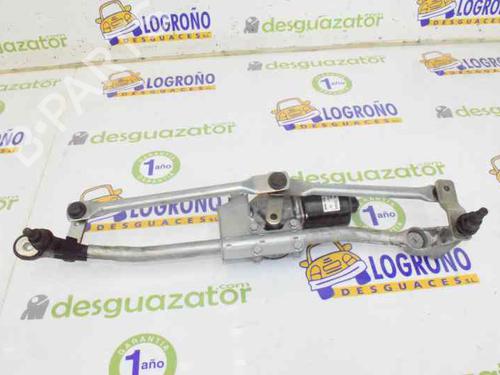 Used Front wiper motor BMW 1 Coupe (E82) 120 d (177 hp) 1365225