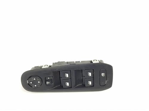 Used Left front window switch PEUGEOT 308 II (LB_, LP_, LW_, LH_, L3_) [2013-2021]  29011033