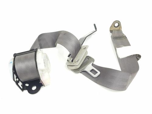Used Rear left seatbelt MITSUBISHI PAJERO III (V7_W, V6_W) 3.2 Di-D (V68W, V78W) (165 hp) 25739158
