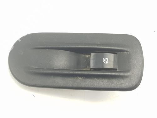 Interrupteur de vitre avant droite RENAULT MASTER II Van (FD) 3.0 dCi 140 (HD0S, FD0S, HD1S) (136 hp) 9841044