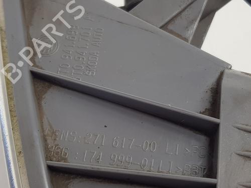 Left front fog light SKODA SUPERB II Estate (3T5) 2.0 TDI 16V | BP29825469C30