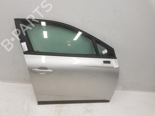 Used Right front door Right front door 37267524 37267524