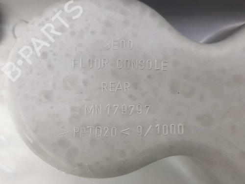 Armrest / Center console MITSUBISHI L200 / TRITON (KA_T, KB_T) 2.5 DI-D 4WD (KB4T) | BP7263032I20 