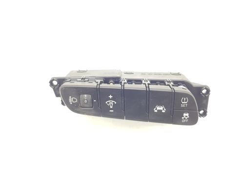 Switch HYUNDAI i30 Estate (PDE) 1.0 T-GDI 93701G4GT0TRY  | 93700G4GT0TRY  |
