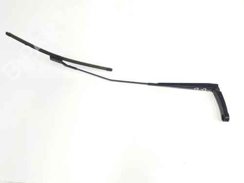 Used Front windshield wiper arm SEAT IBIZA V (KJ1, KJG) 1.0 MPi (80 hp) 28282792