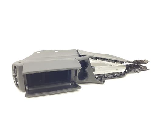 Armrest / Center console PEUGEOT 3008 II SUV (MC_, MR_, MJ_, M4_) 1.5 BlueHDi 130 | BP29729484I20