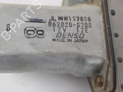 Front right window mechanism MITSUBISHI PAJERO III (V7_W, V6_W) 3.2 Di-D (V68W) | BP7881425C23 