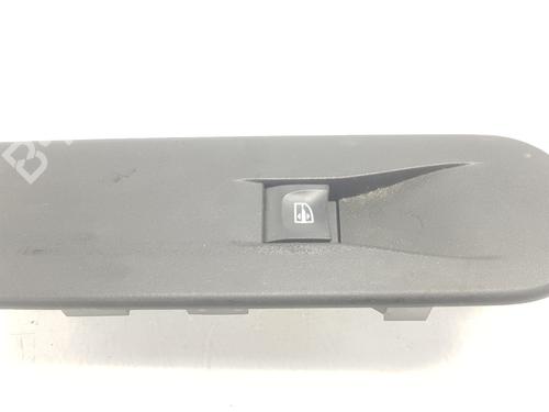 Højre fortil elrude kontakt RENAULT CLIO IV (BH_) 1.5 dCi 75 (75 hp) 13658994