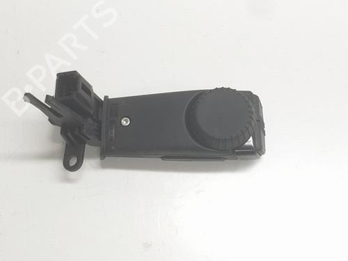 steering-wheel-controls-renault-kangoo-iii-mpv-2021-32118218 main image
