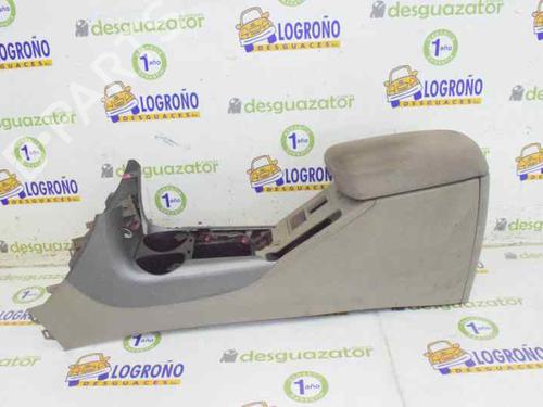 Armrest / Center console TOYOTA RAV 4 III (_A3_) 2.2 D 4WD (ALA30_, ALA30R) | BP10258434I20 