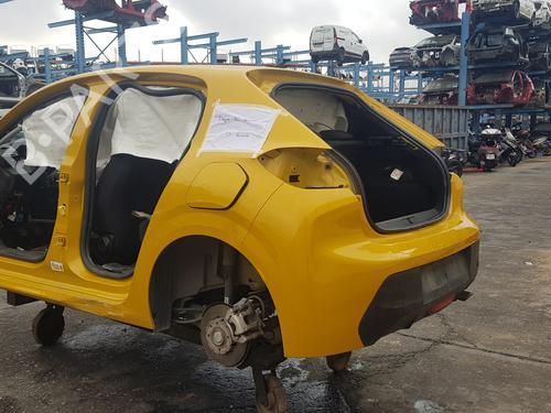 Centralt baglys PEUGEOT 208 II (UB_, UP_, UW_, UJ_)  | BP29943407I39 