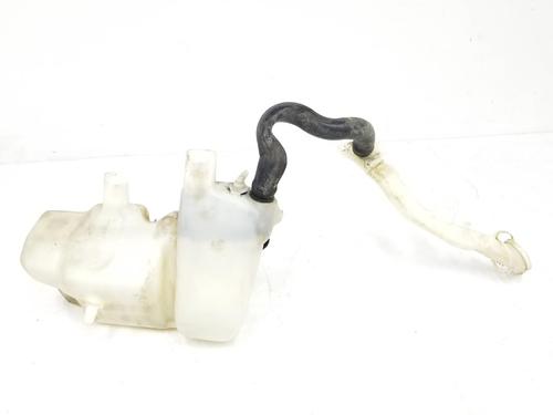 Used Windscreen washer tank BMW 7 (E38) 730 d (184 hp) 8239167