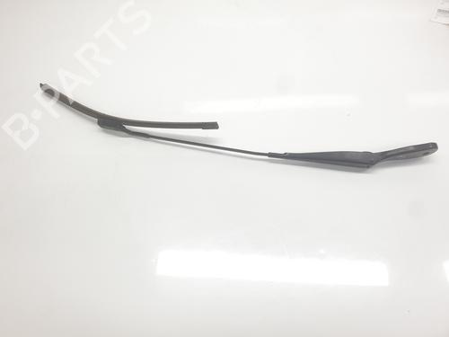 front-windshield-wiper-arm-dacia-duster-pym_-pyn_-2023-36678702 main image