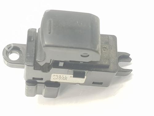 Used Right rear window switch NISSAN QASHQAI / QASHQAI +2 I (J10, NJ10, JJ10E) 2.0 dCi (150 hp) 10218988