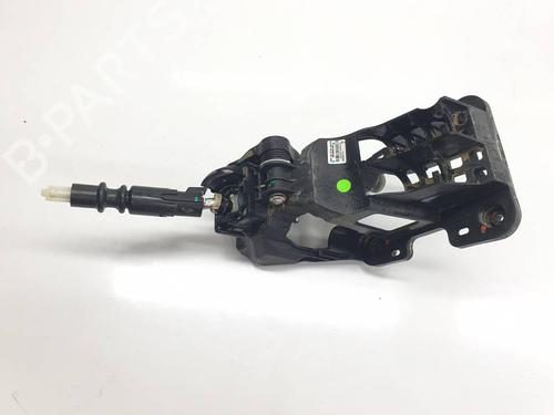 Used Gear lever Gear lever PEUGEOT 2008 II (UD_, US_, UY_, UJ_, UR_, UC_) [2019-2026] 39651863 39651863