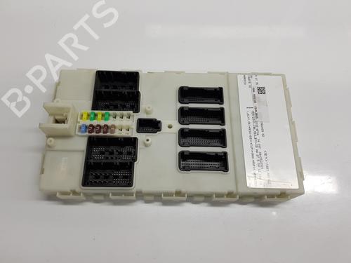 Used Fuse box BMW 1 (F20) 118 d (143 hp) 22527517