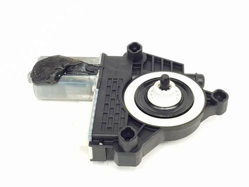 Used Left front window motor Left front window motor BMW 1 (F40) 118 d (150 hp) 40156838 40156838