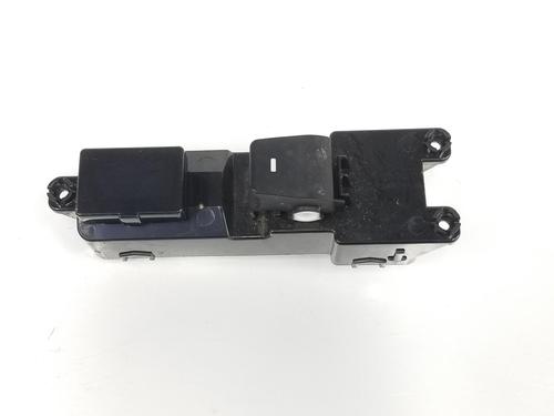 Used Right rear window switch HYUNDAI TUCSON (TL, TLE) 1.6 GDi (132 hp) 11681590