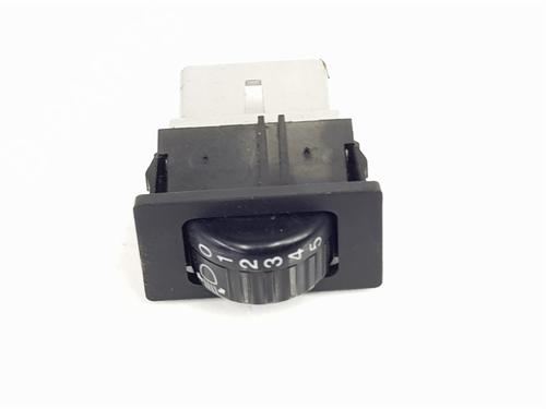 Commande de phare TOYOTA LAND CRUISER 90 (_J9_) 3.0 TD (KZJ90_, KZJ95_, KZJ90R, KZJ95R, KZJ90W, KZJ95W) (125 hp) 30709978