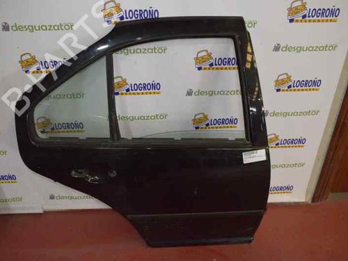 Puerta trasera derecha VW BORA I (1J2) 1.6 16V (105 hp) 1J5833056F | 1J5833056F | NEGRO |