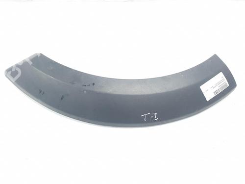 Used Rear left wheel arch trim LAND ROVER DISCOVERY III (L319) 2.7 TD 4x4 (190 hp) 16550747