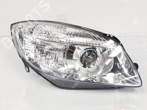 Right headlight SKODA FABIA III (NJ3) 1.2 TSI (110 hp) 5J2941018A  | 6651115RLDEM | NO ORIGINAL  |