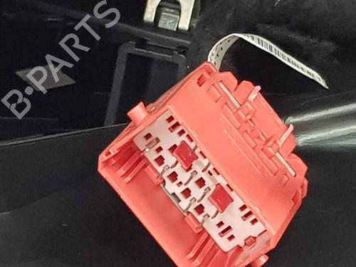 Armrest / Center console CITROËN C4 III (BA_, BB_, BC_) 1.2 Hybrid 136 (BAHPYJ) | BP39509394I20 - Image 6