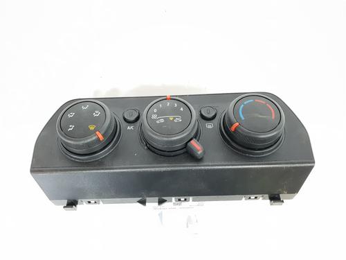 Used Climate control Climate control 37684640 37684640