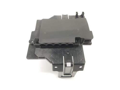 Used Fuse box VW TRANSPORTER T6 Van (SGA, SGH, SHA, SHH) 2.0 TDI (110 hp) 15804277