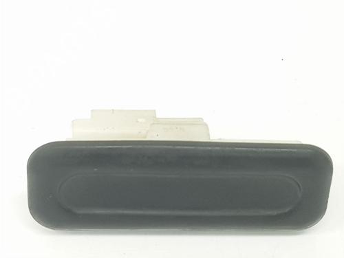 Used Tailgate handle PEUGEOT 3008 I MPV (0U_) 1.6 HDi 115 / BlueHDi 115 (116 hp) 15990412