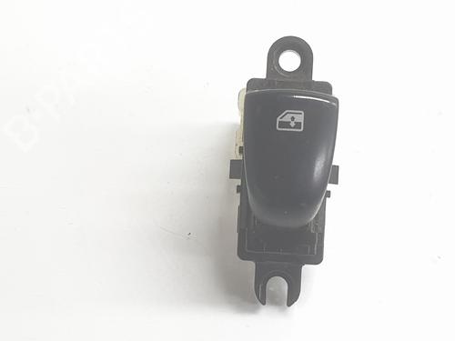 Used Right rear window switch RENAULT KADJAR (HA_, HL_) 1.6 dCi 130 4x4 (HLA4) (130 hp) 31573462