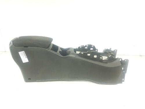 Armrest / Center console NISSAN QASHQAI II SUV (J11, J11_) 1.5 dCi (110 hp) 7313848