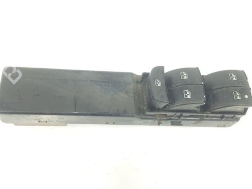 Right front window switch SAAB 9-3 (YS3F, E79, D79, D75) 1.9 TiD (120 hp) 15007122